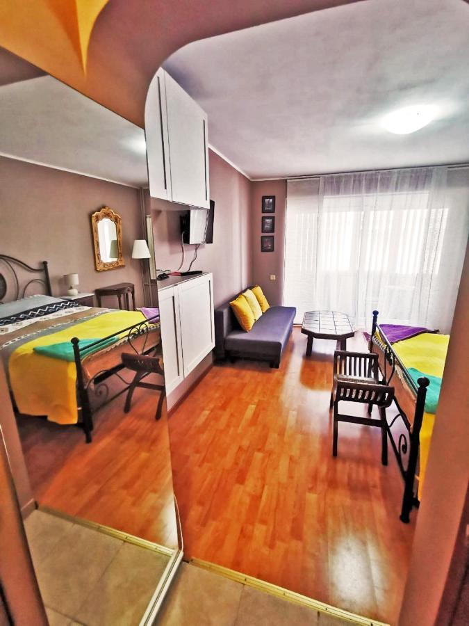 Апартаменты Cozy Studio Athenee Бухарест Экстерьер фото